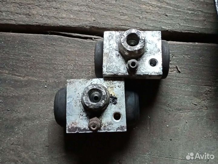 Барабанный тормоз Renault Logan I