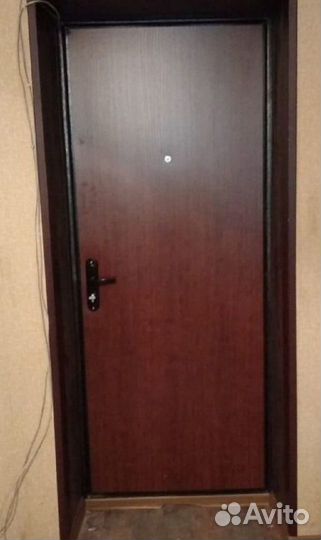 Входная дверь металлическая в квартиру