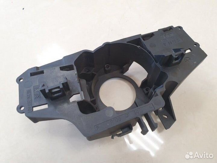 Кронштейн подрулевых переключателей Peugeot 607