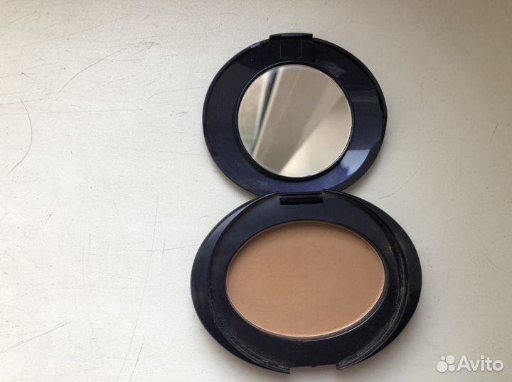 Тени для век и накладные ногти