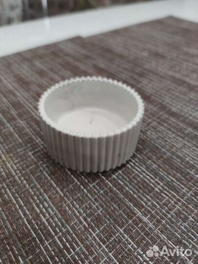 Кашпо из высокопрочного гипса