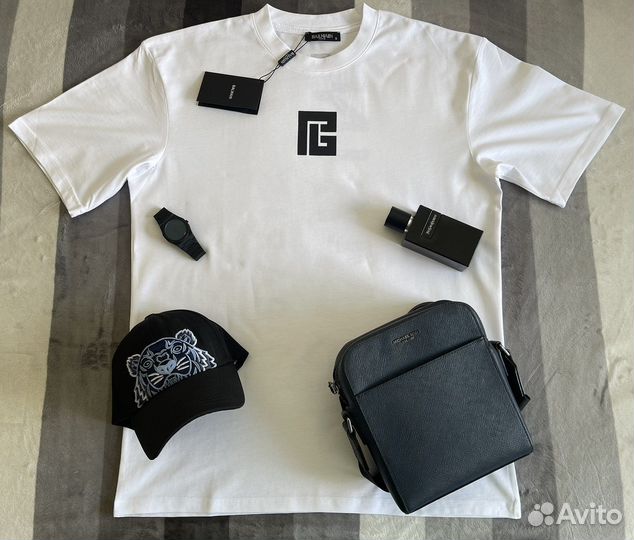 Футболка Balmain QR