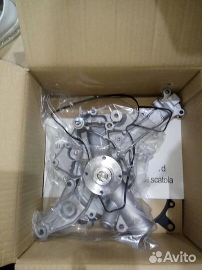 Насос водяной (помпа) mercedes