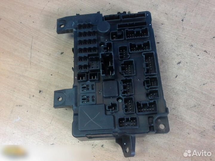 Блок предохранителей Mitsubishi Outlander (GF) 201