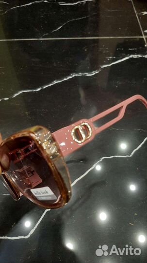 Солнцезащитные очки женские