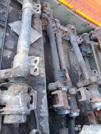 Ось балансира в сб.Урал