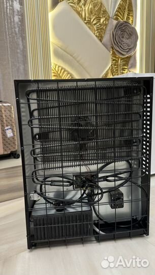 Холодильник, Мини-бар Gastrorag BCH-40BL