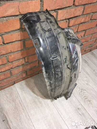 Подкрылок передний левый Kia Sorento