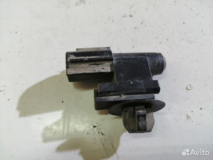 Toyota Hilux 8 датчик температуры воздуха