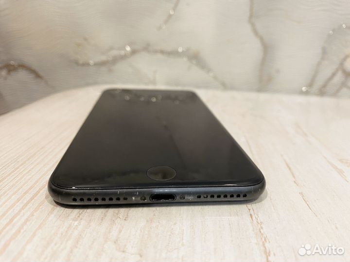 iPhone 8 Plus, 64 ГБ