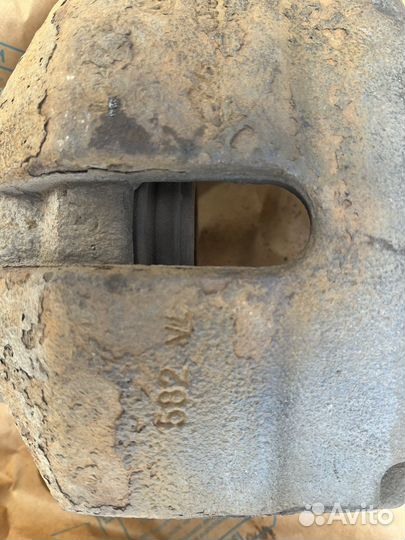 Суппорта передние тормозные, passat cc 1.8 2010