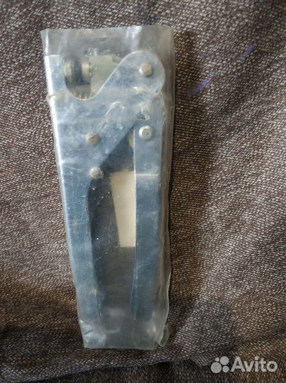 Пломбиратор, остнастка