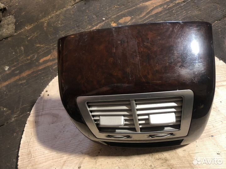 Дефлектор обдува салона Mercedes W221