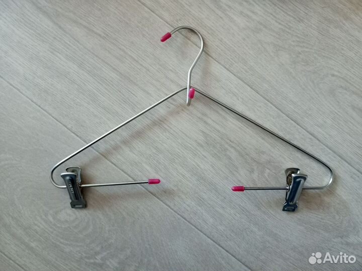 Вешалка плечики