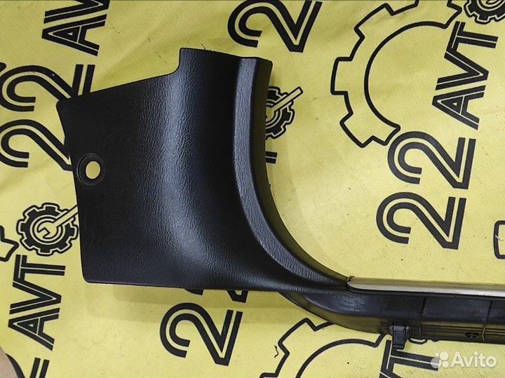 Накладка на порог внешняя передняя правая Subaru