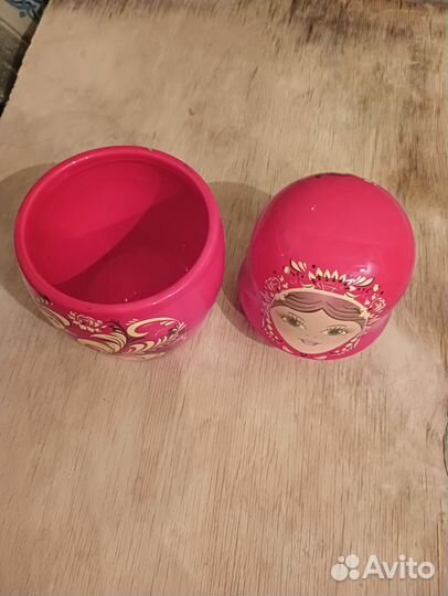 Чайница керамическая,Матрешка, красная, 750мл