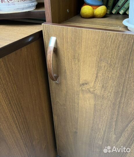 Письменный стол