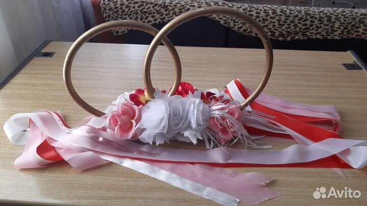 Свадебные кольца (украшение) на авто