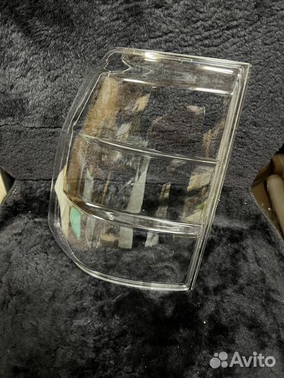 Стекло заднего фонаря фары левое Паджеро 4