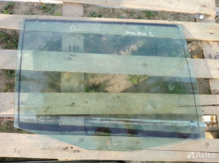 Стекло заднее правое Ford Mondeo 3 универсал