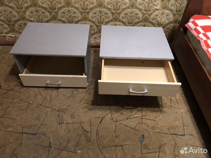 Тумба прикроватная