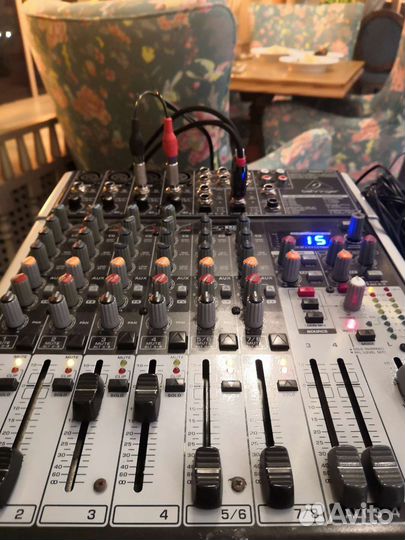 Микшерный пульт behringer xenyx x1204