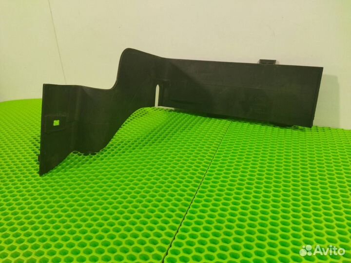 Крепление аккумулятора левое Land Rover Range