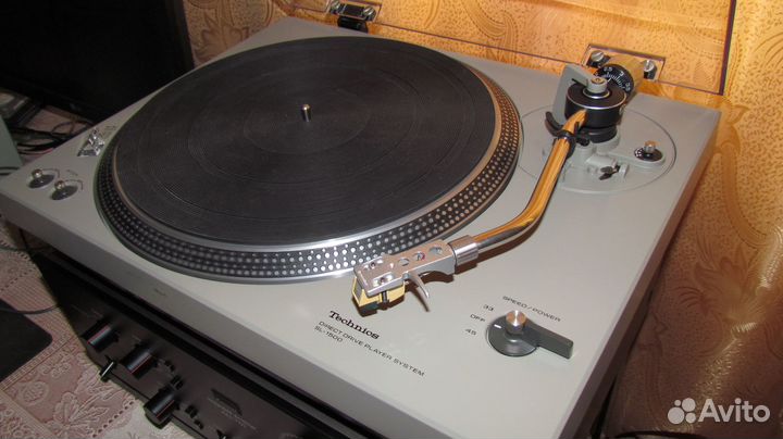 Проигрыватель винила Technics SL-1500