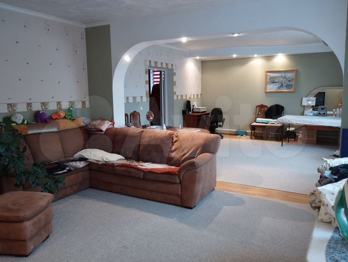 Дом 205,7 м² на участке 10 сот.