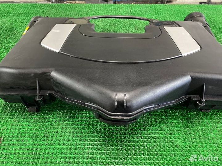 Корпус воздушного фильтра Mercedes-benz Gl-class