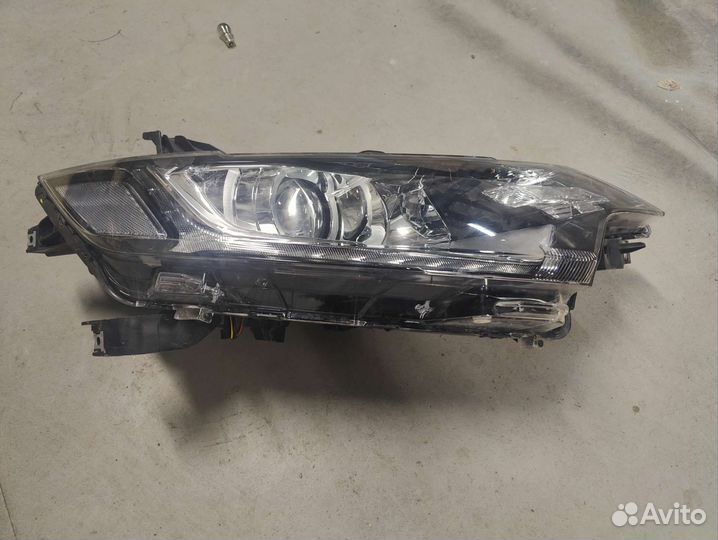 Фара mitsubishi outlander правая