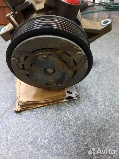 Компрессор кондиционера 73111FJ000 subaru xv