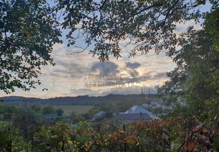 Дом 347 м² на участке 12,6 сот.