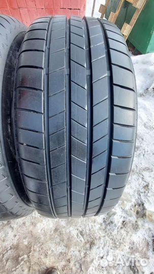 Bridgestone Turanza T005 215/55 R17 94V
