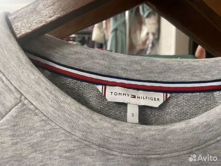 Tommy hilfiger свитшот