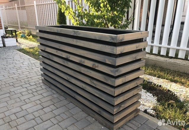 Кашпо на металлическом каркасе