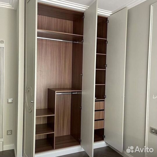 Белый шкаф