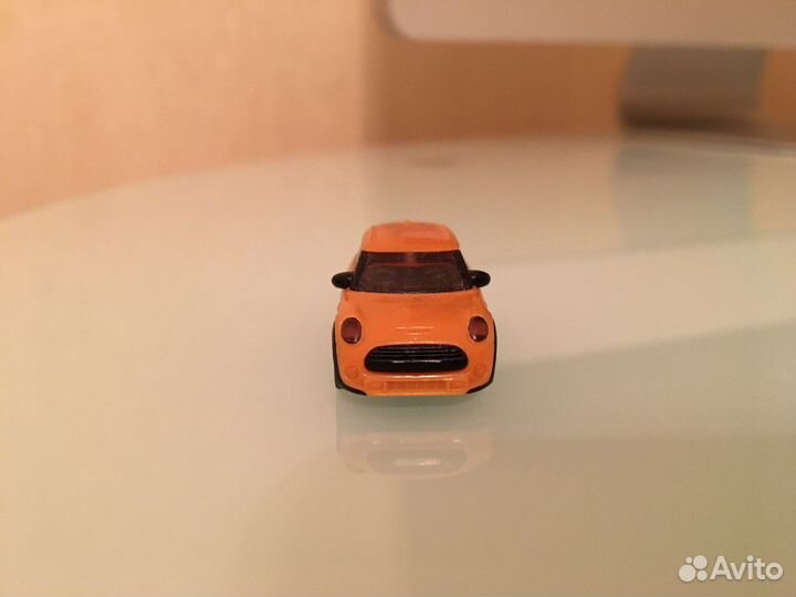 Модель Mini Cooper SD 214 Kinder Surprise 2015