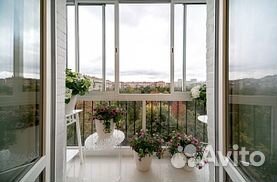 Остекление балконов под ключ