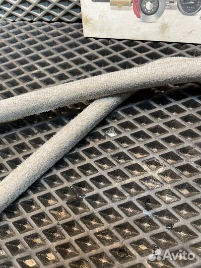 Уплотнитель люка салонный VW Passat B4