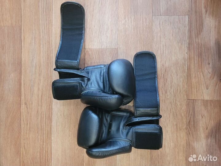 Боксерские перчатки twins 12