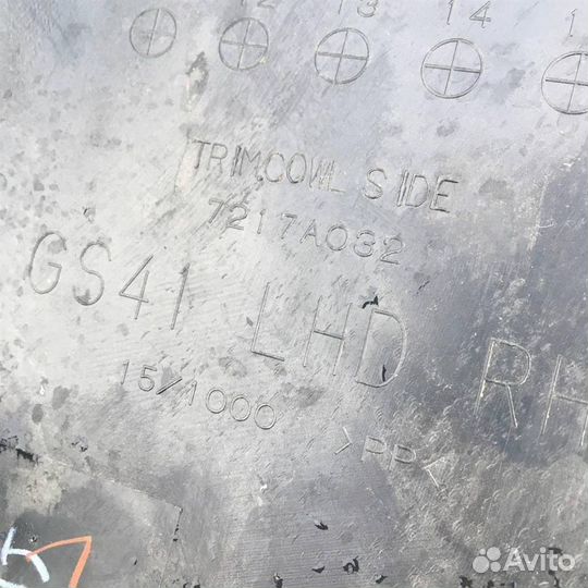 Обшивка стойки Митсубиси Лансер 10