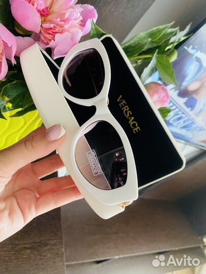 Солнцезащитные очки