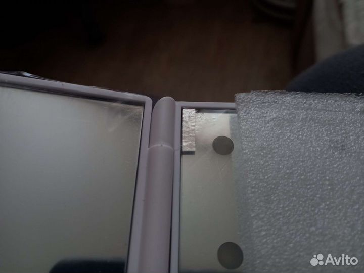 Зеркало косметическое с подсветкой