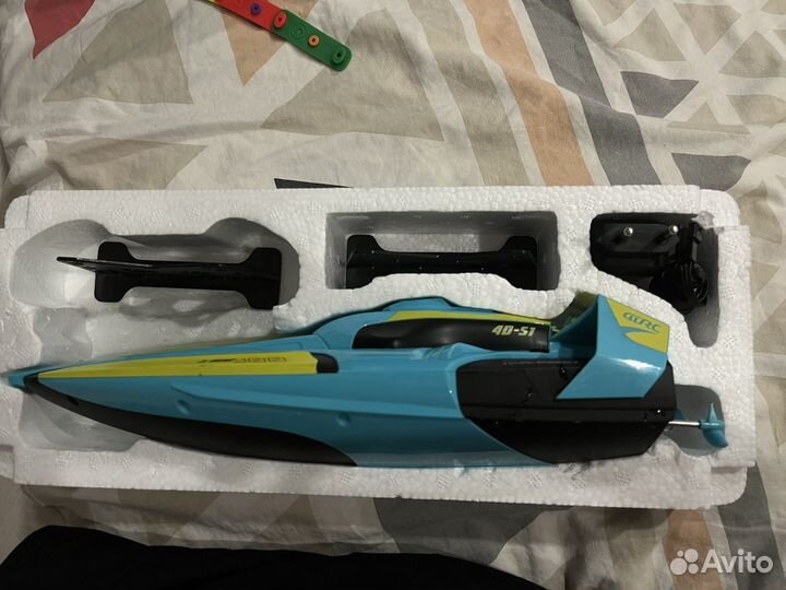 Радиоуправляемая лодка