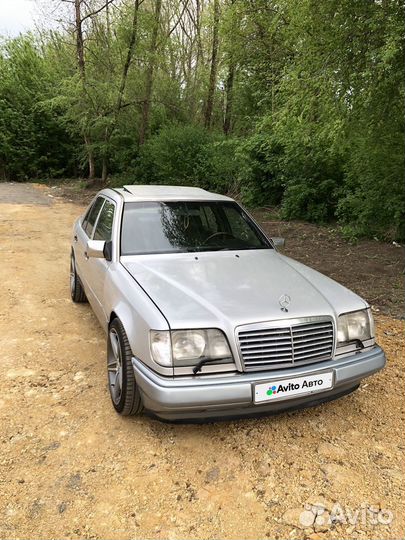 Mercedes-Benz E-класс 2.2 AT, 1995, 319 370 км