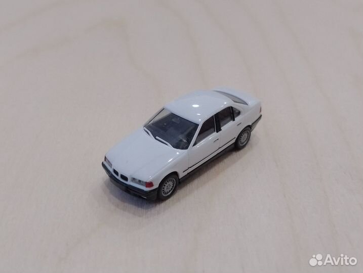 BMW 3er E36 (1990-2000) 325i, белый