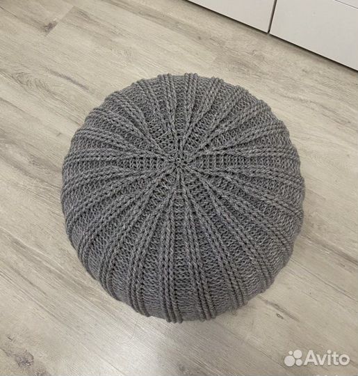 Вязаные пуфы