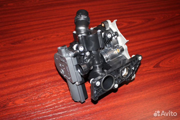 Термостат +помпа Skoda Volkswagen Audi 1.8/2.0 TSI