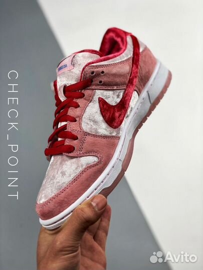 Кроссовки Nike Dunk StrangeLove